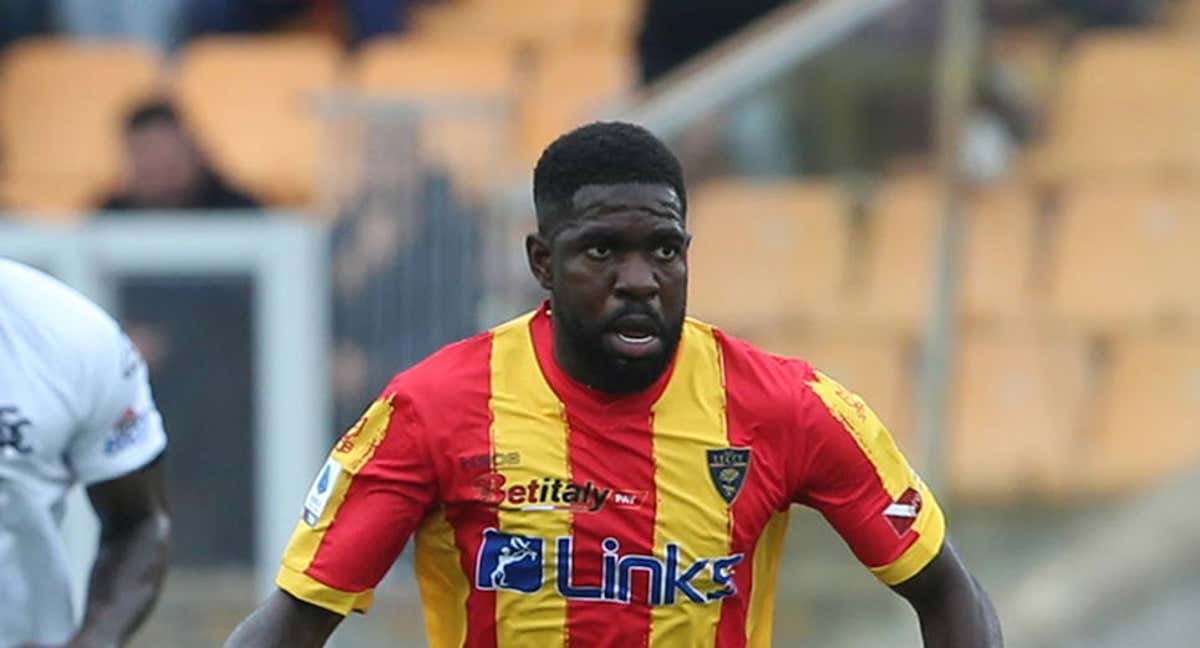 Umtiti, en un partido con el Lecce.