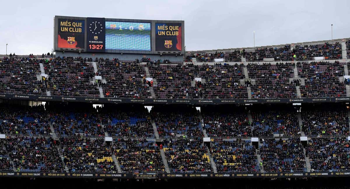 El Camp Nou durante un Clásico en marzo de 2022. /AFP