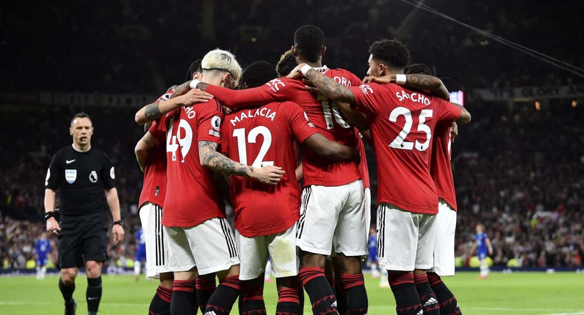 Los jugadores del United celebran la victoria ante el Chelsea. /AFP