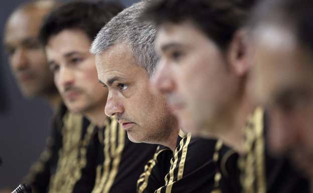Mourinho y su cuerpo técnico en el Real Madrid. EFE