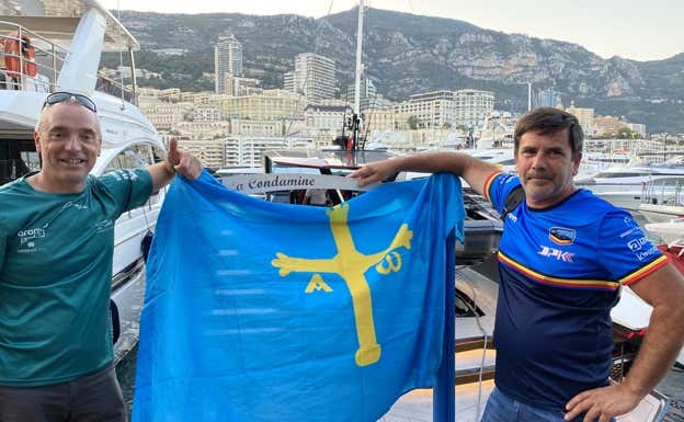 José Luis y Antonio, aficionados españoles que nunca faltan al GP de Mónaco.  S. L.