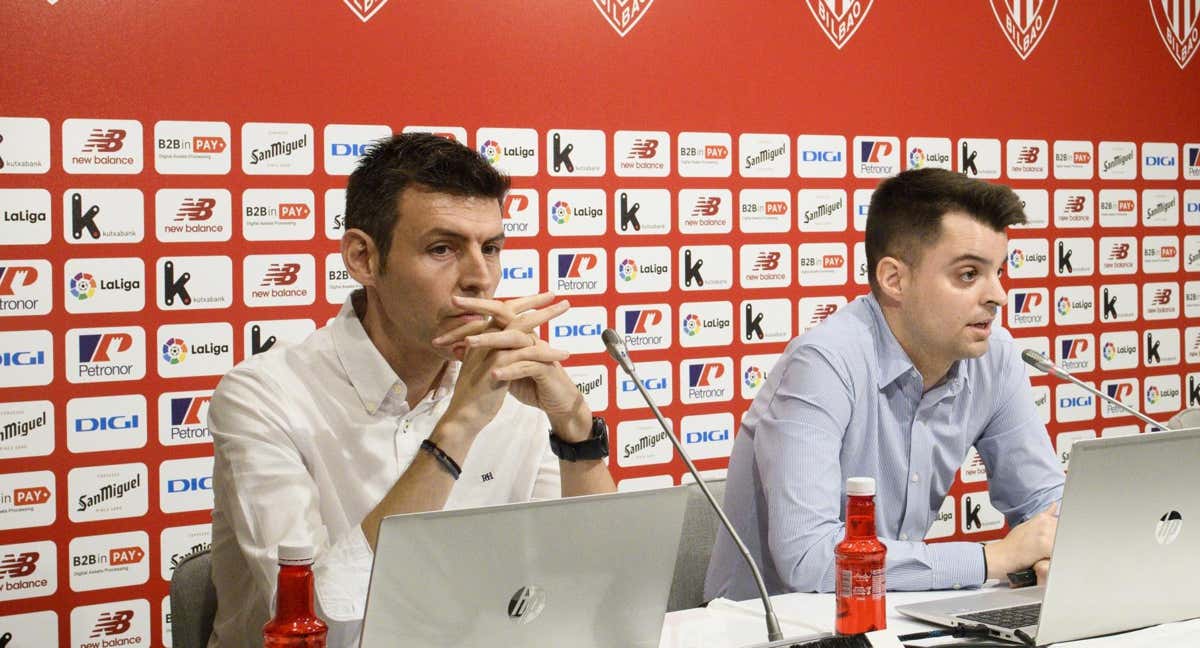 Sergio Navarro y Mikel González, durante la rueda de prensa./Athletic Club