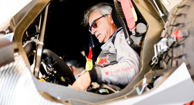 Carlos Sainz vuelve a rodar con el Audi con vistas al Dakar 2024 tras su lesión vertebral