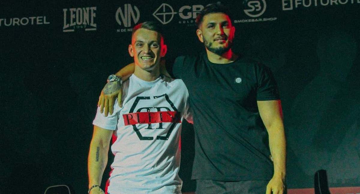 Christian Vidal 'Torete' y Omar Montes posan tras la rueda de prensa de presentación de su combate.