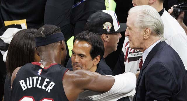 Pat Riley, ‘El Padrino’ poliédrico de la NBA: 19 finales y 9 anillos desde todos los ángulos posibles