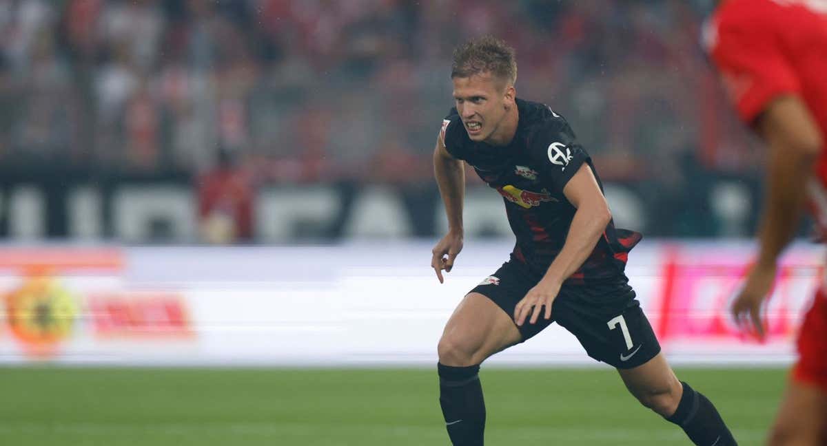 Dani Olmo, en un partido con el Leipzig. /AFP