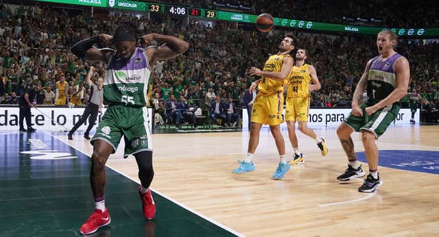 Un Unicaja de récord tumba a Lenovo Tenerife y se mete en semifinales del playoff
