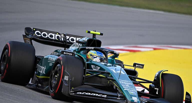 Fernando Alonso acabó segundo los Libres por detrás de Verstappen.