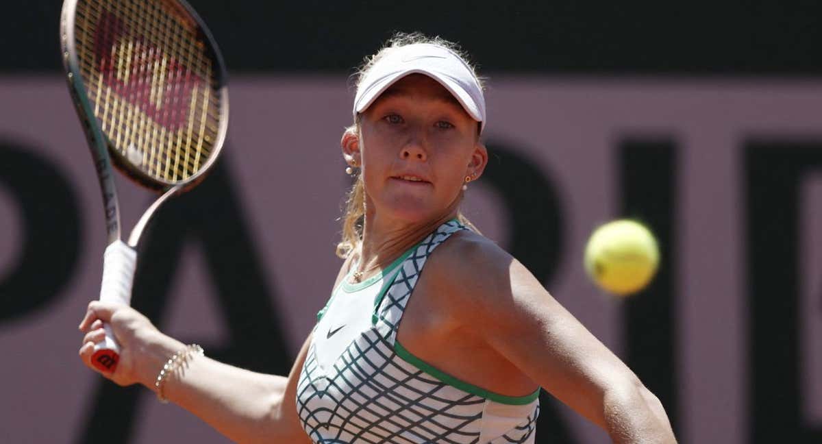 La tenista rusa Mirra Andreeva, de 16 años recién cumplidos, es la gran sensación de Roland Garros. /REUTERS