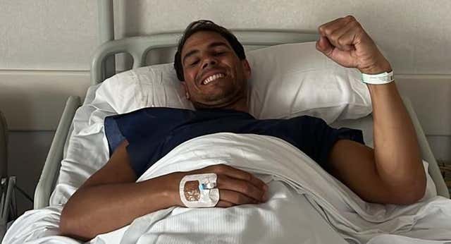 Rafa Nadal pasa por quirófano en Barcelona para revisar su lesión en el psoas