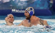 Los penaltis esta vez sí sonríen al Barceloneta, bronce en la Champions