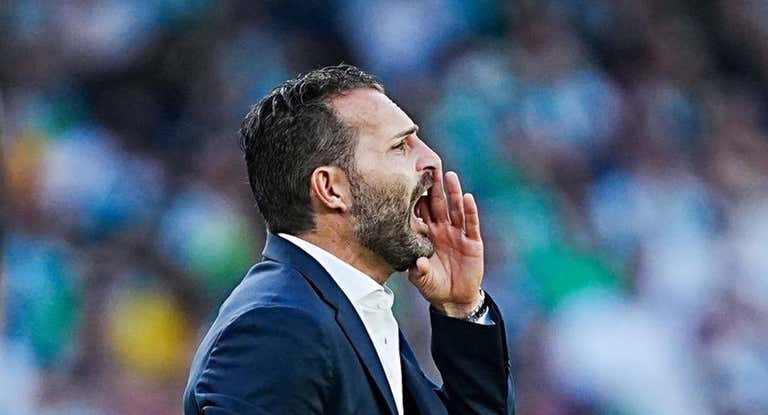 Baraja en el Benito Villamarín.