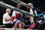 Claressa Shields apabulla a Cornejo, se da un baño de masas y apunta al trío de unificados