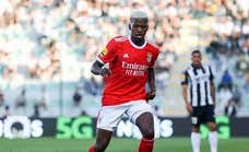 Interés de tres ligas por Florentino, pivote del Benfica que pasó por el Getafe