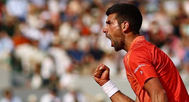 Abucheos y pitos a Djokovic por celebrar los puntos ante un Alcaraz lesionado