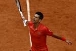 Djokovic desbloquea el último nivel y adelanta a Nadal en la carrera por la historia