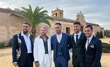 El proceso que llevó a Ruibal y Borja Iglesias a ir con un bolso a una boda: “Se puede jugar con muñecas y con una pelota”