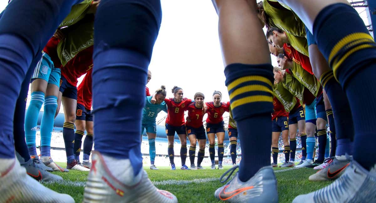 Corro de las jugadoras de la selección en la pasada Eurocopa. /Getty