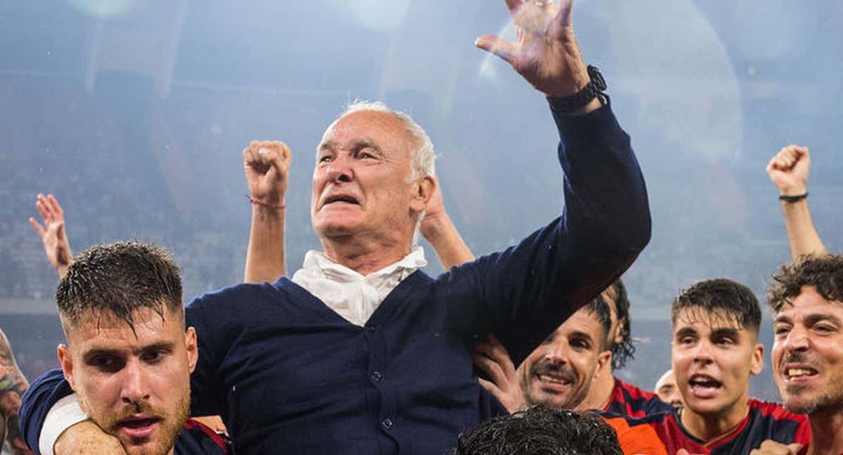 Claudio Ranieri celebra el ascenso con el Cagliari a la Serie A./CAGLIARI CALCIO