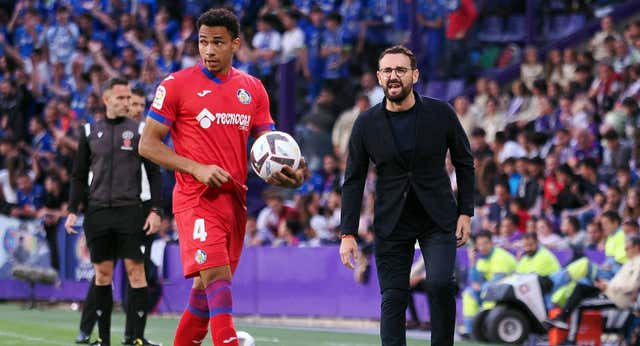 Ángel Torres: «El entrenador va a ser el que quiere el público, el que ha venido y nos ha salvado»