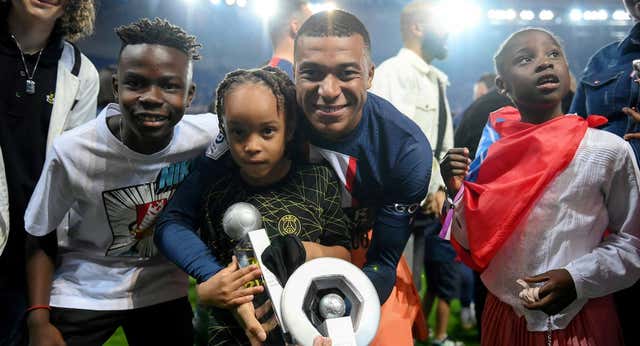 Le Parisien, L’Equipe, RMC y AFP: todo lo que se mueve tras la guerra de comunicados y filtraciones entre Mbappé y el PSG