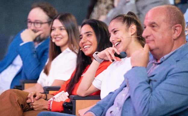 Leslie Romero, Ana Furia y Adriana Cerezo, durante el acto.  Rafael Aparicio