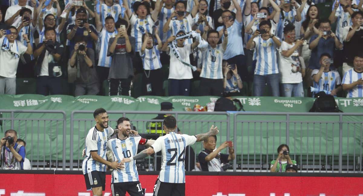 Messi celebra el gol ante Australia. EFE/