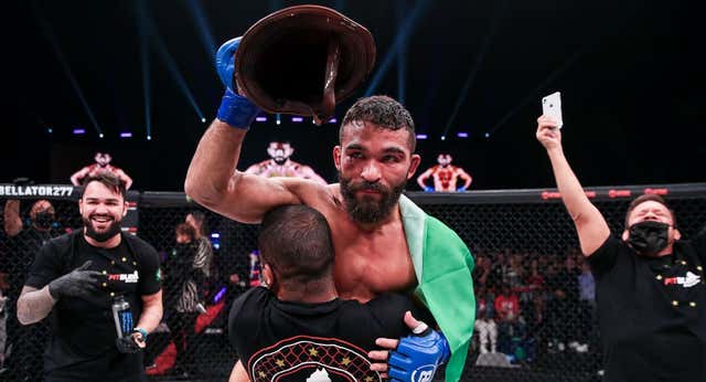 Patricio Freire y un trío de cinturones histórico para las grandes ligas