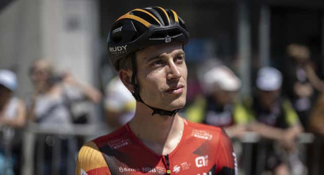 El ciclista Gino Mäder fallece tras su dura caída en la Vuelta a Suiza