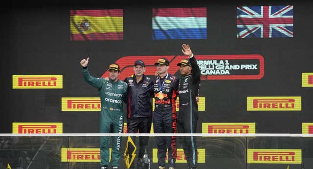 Alonso se acerca a un Red Bull centenario en Canadá