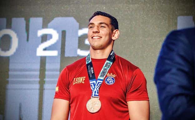 Ayoub Ghadfa, tras recoger el bronce en el Mundial de Uzbekistán.