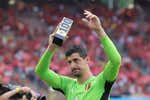 El seleccionador belga acusa a Courtois de borrarse con una lesión y este responde: «Lo que dice no encaja con la realidad»