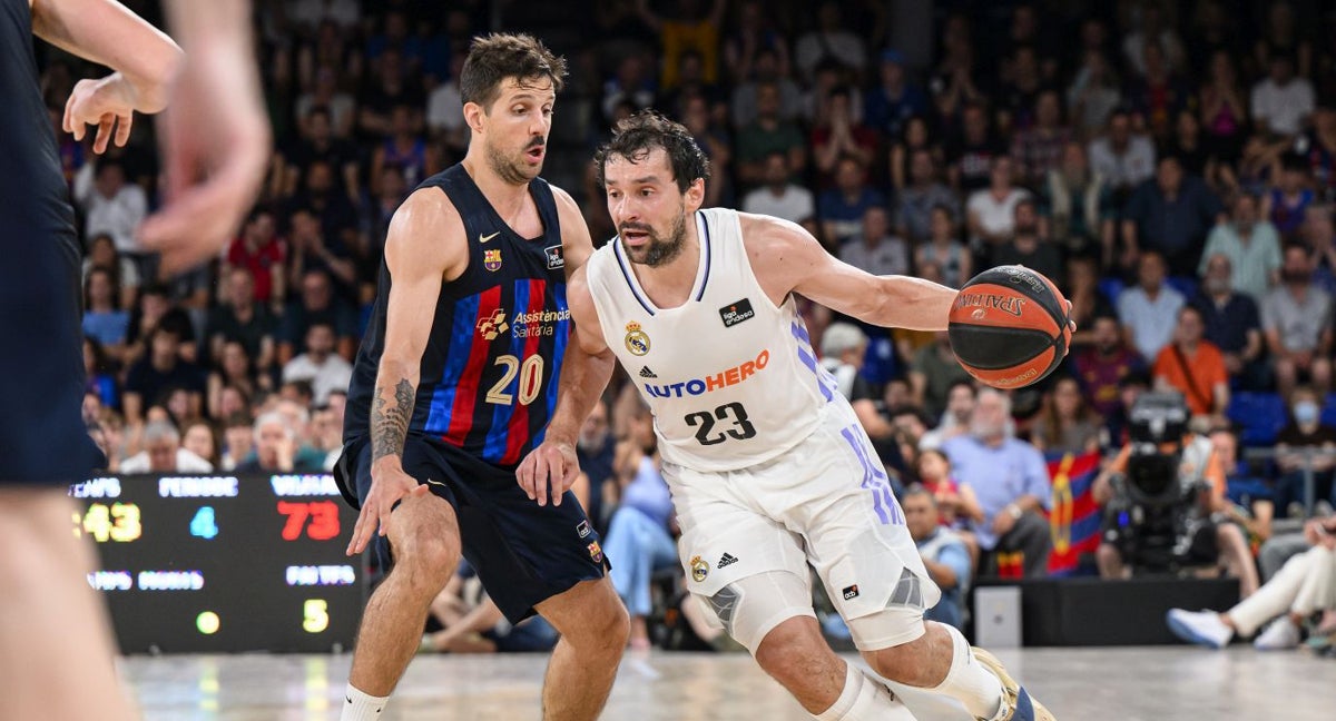 Laprovittola y Llull, en una acción durante esta serie final de la Liga Endesa.