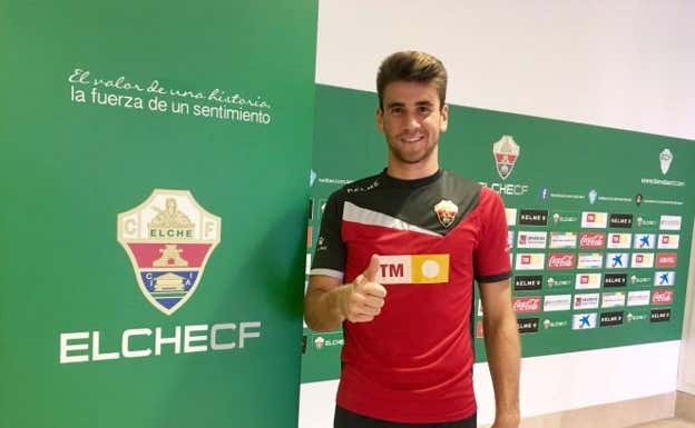 Unai Simón, en su presentación con el Elche.  Elche C.F