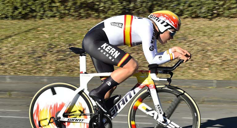Raúl García Pierna, con el maillot de campeón de España de contrarreloj.