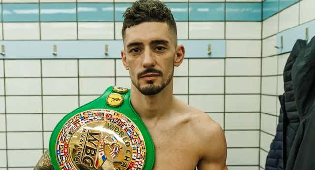 El muaythai tradicional se estrena en España: utilizan cuerdas en lugar de guantes