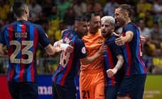 Un intratable Barça remonta y revalida el título de liga