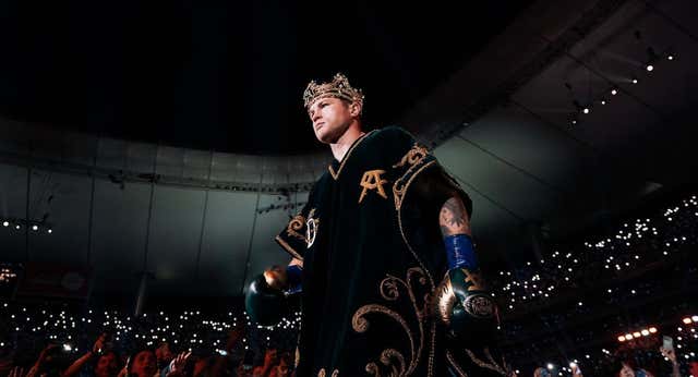 Canelo Álvarez elige su futuro para el próximo año: cierra un acuerdo con PBC