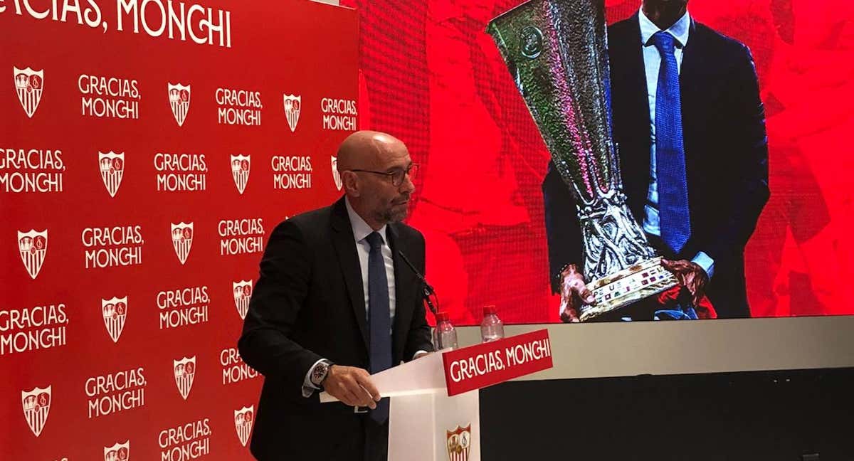 Monchi durante su rueda de prensa de despedida.