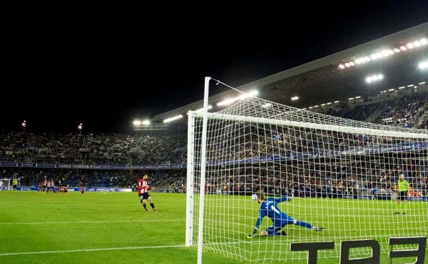Villalibre marca el gol decisivo en una tanda con el Athletic en la Copa. Athletic Club