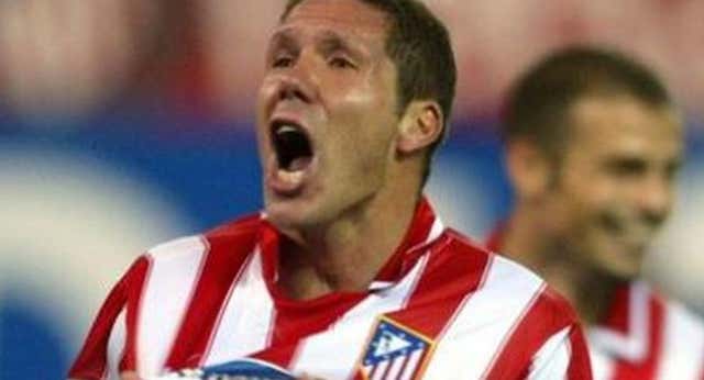 Simeone se posiciona a favor del escudo original del Atlético de Madrid