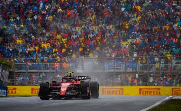 Carlos Sainz, con intermedios, en el GP de Canadá 2023.  Ferrari