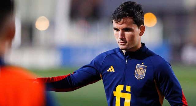 Guillamón, de mundialista a suplente de la Sub-21: falta de confianza, una lesión mal curada…