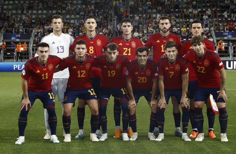 El Athletic mima a sus joyas de futuro en Bucarest