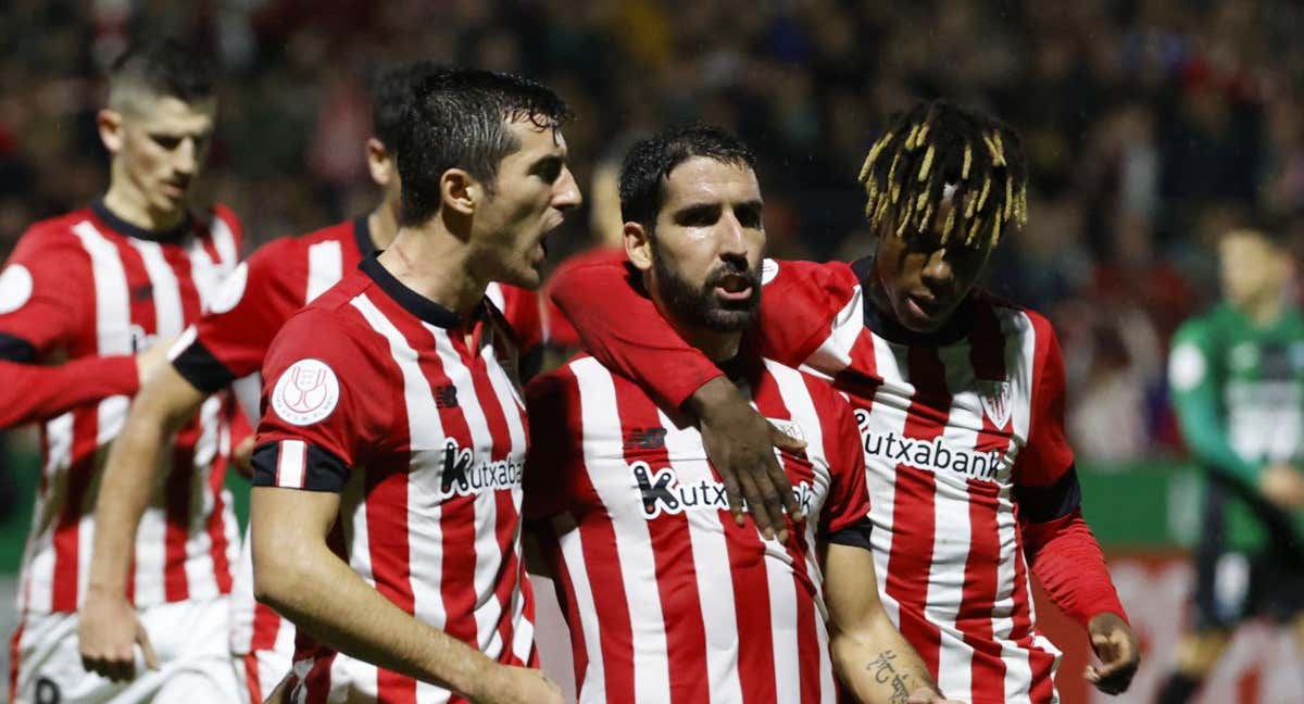 Raúl García celebra uno de sus goles de esta temporada.