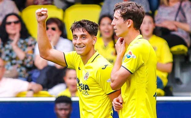 Terrats celebra un gol con el Villarreal.  EFE