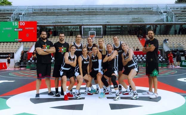 Las representantes del equipo español 'El Palo'.  QUAI 54