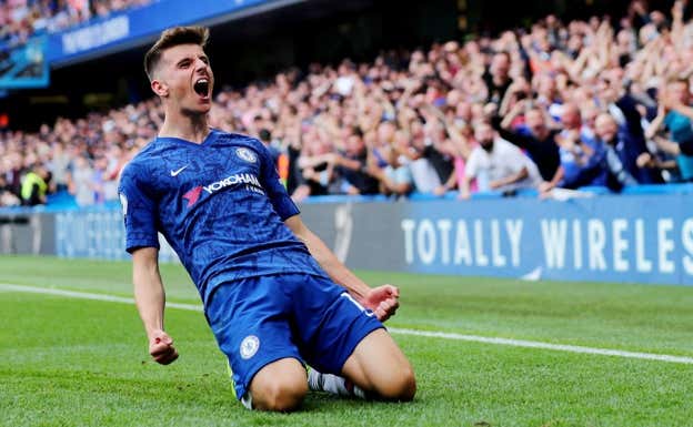 Mount celebra un gol en Stamford Bridge. REUTERS