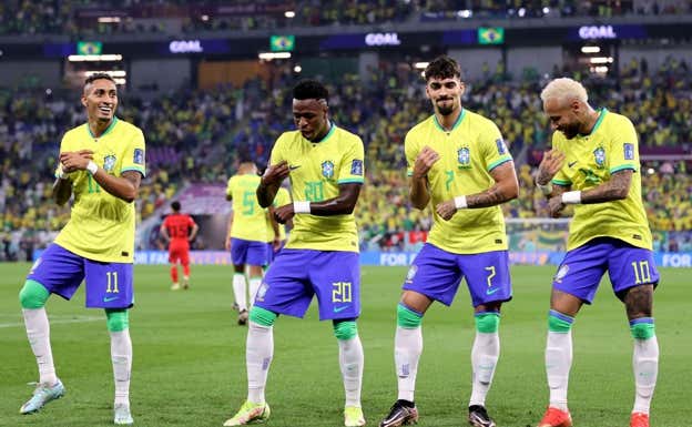 Brasil celebra un gol en el Mundial.  EFE