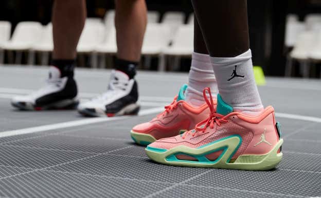 Las zapatillas Tatum 1 'Pink Lemonade'.  NIKE